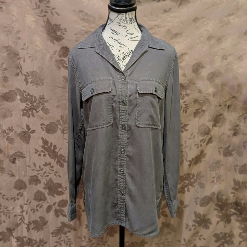 Banana Republic Button Down Long Sleeve Shirt, Size S, Excellent Used Condition!